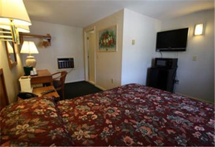 Midtown Motel Bennington Room photo